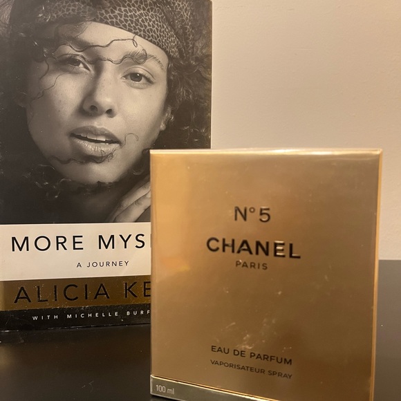 Chanel No. 5 Eau de Parfum 100ml - Picture 1 of 1